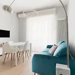 Guesthost - Cozy & Bright Apartman *